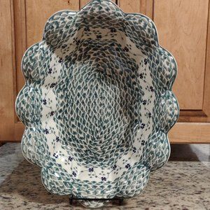 Oval Baker 13" Lucky Blue Clover